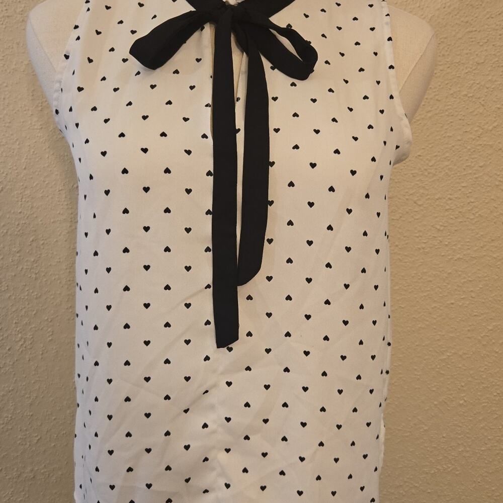 Daisy May sleeveless tie mock neck small blouse, white and black hearts